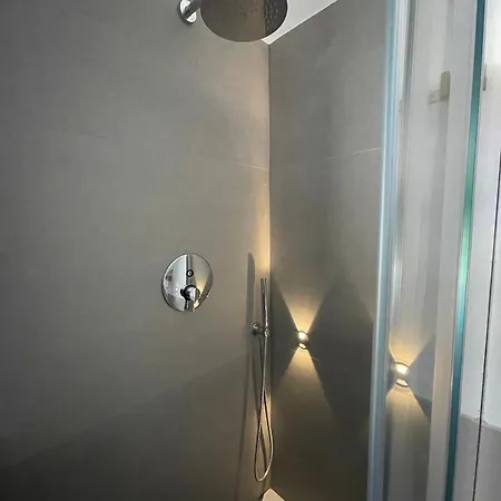 Hola *